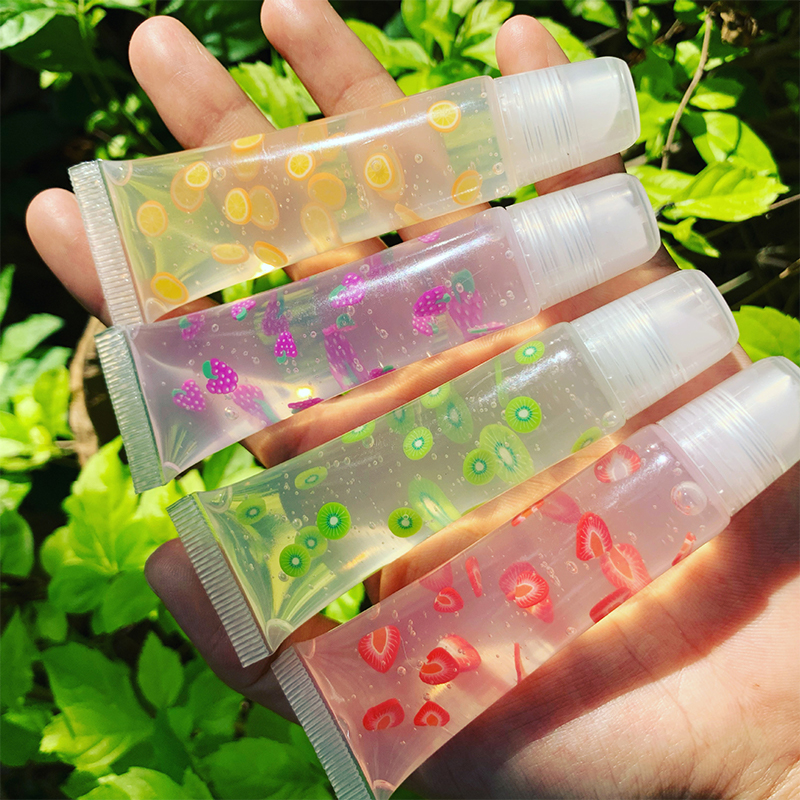 Bezbarwny wegański błyszczyk do ust w 12 kolorach